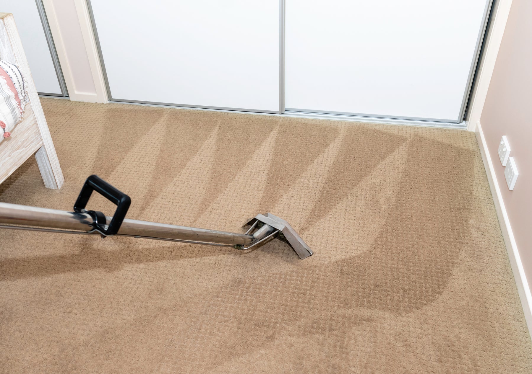 5 Tips for Carpet Cleaning Contractors to Stand Out and Succeed