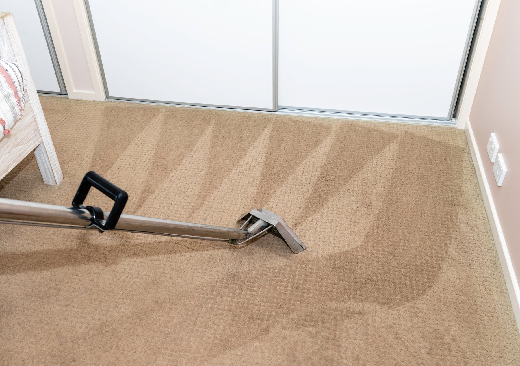 Tips for Carpet Cleaning Contractors to Stand Out & Succeed